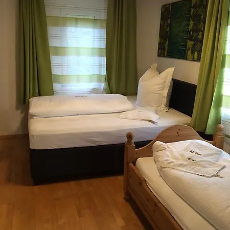 Ferienwohnung Eiserfeld 1 *