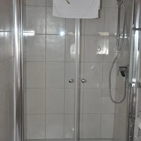 Апартаменты Ferienwohnung Eiserfeld 1 *